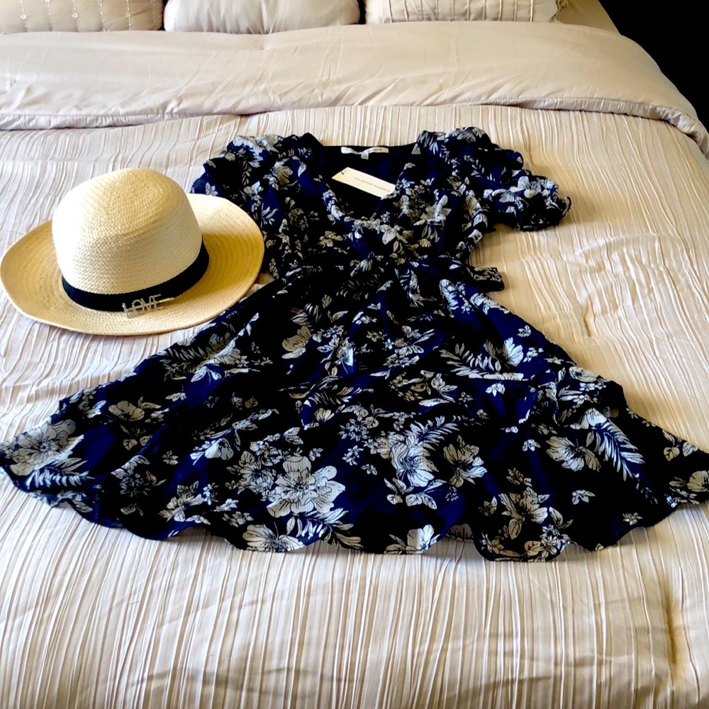 Floral tiered ruffle dress from VICI 💐